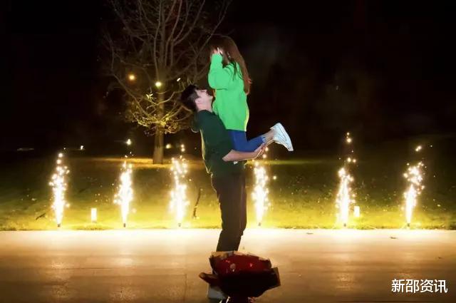 求婚|金龟子女儿被求婚!与相恋9年男友搂抱热吻,王宁挺大肚腩罕出镜