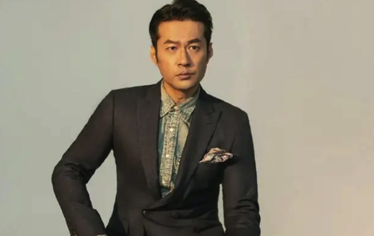 杨洋|同为“西装男神”,把杨洋肖战和靳东张晋放一起,差距就出来了