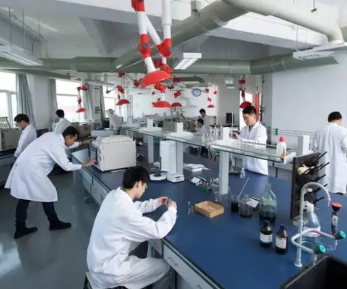 秋招|985院校女硕士哭诉:秋招快结束还没找到工作,连面试都像施舍!