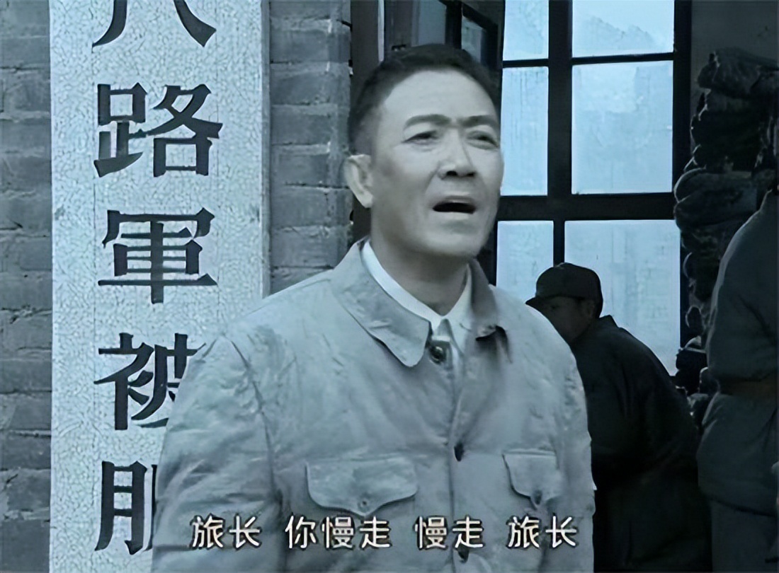 李云龙|一个团上万人,打响“平安格勒”战役的李云龙团,靠啥养活自己?