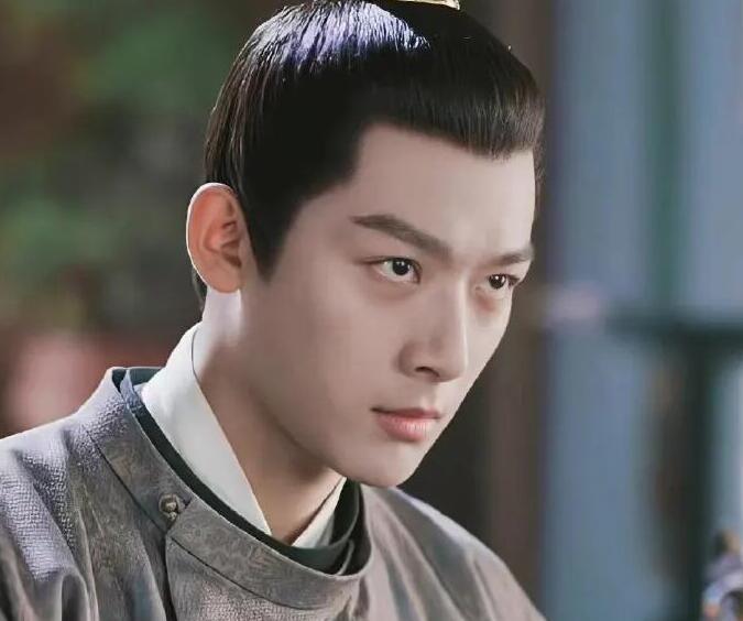 杨紫|杨紫再挑大梁，与高颜值男星出演仙侠剧，看阵容要火的节奏