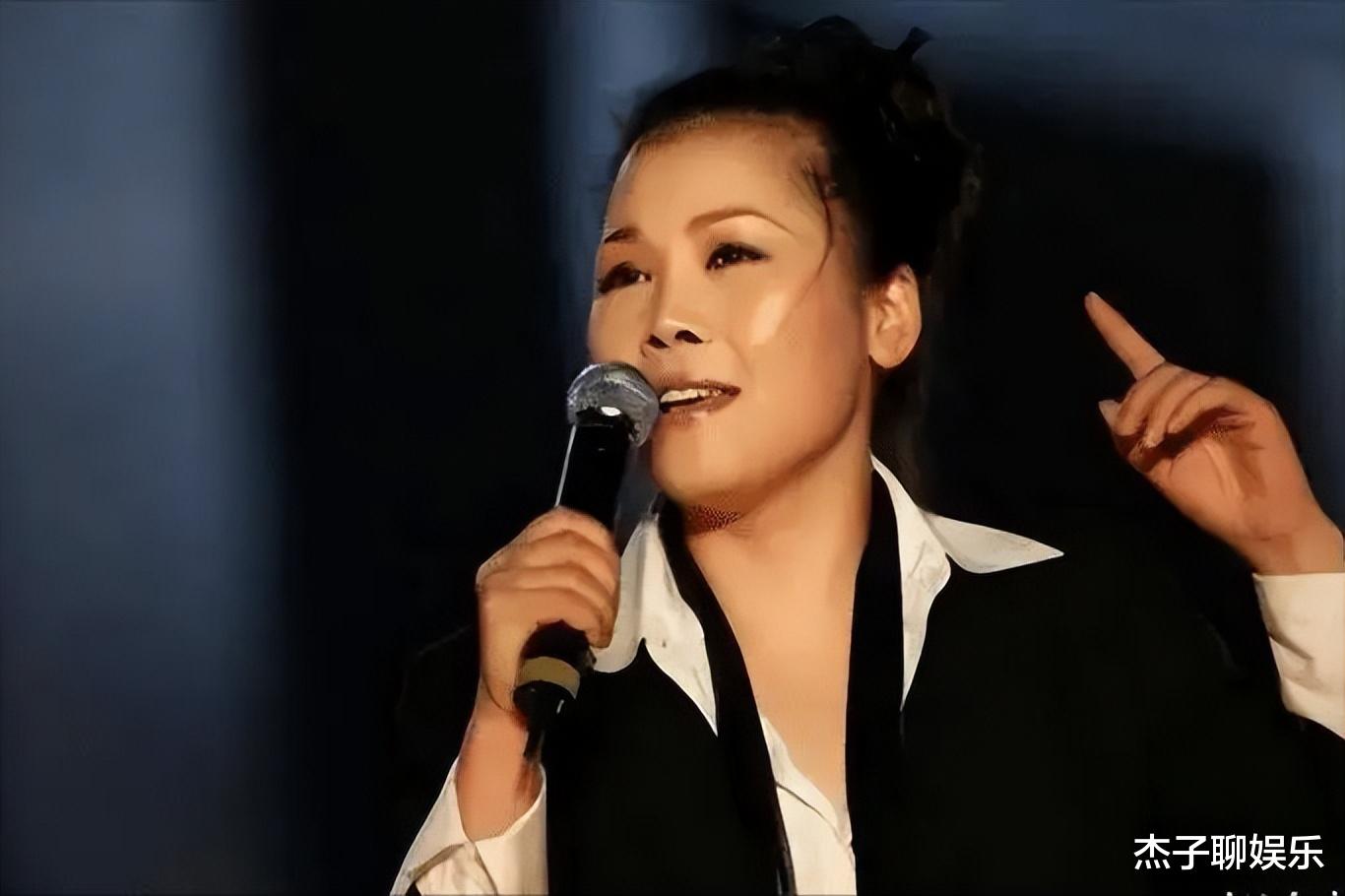 田震|田震的没落折射出多少演员的无奈:时代抛弃你时,连招呼都不会打