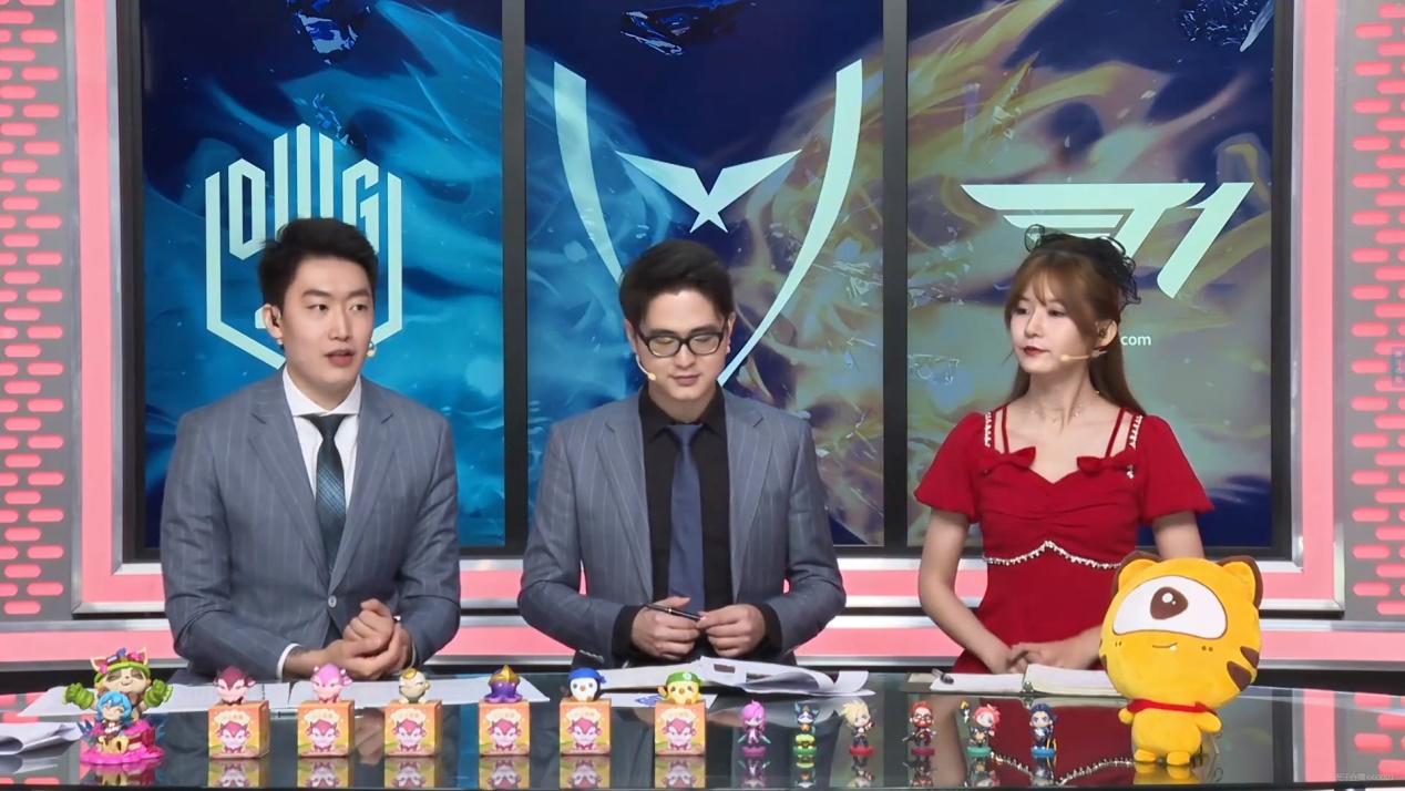 lpl|LPL官方解说破防，打比赛差点哭了！观众直呼：和职业选手差太多