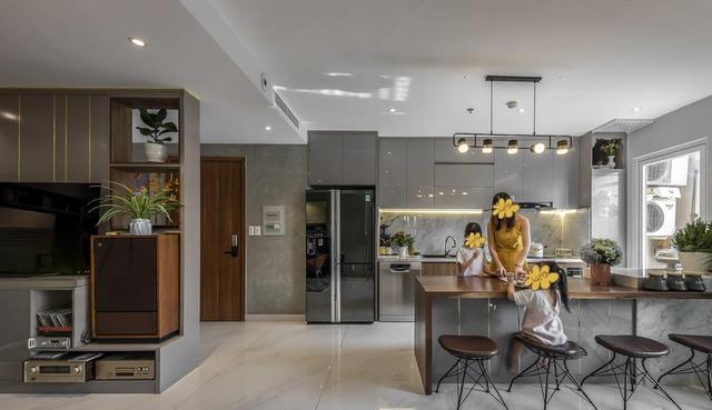 110三室一厅,主卧向儿童房借3,完工多个衣帽间,都夸有远见