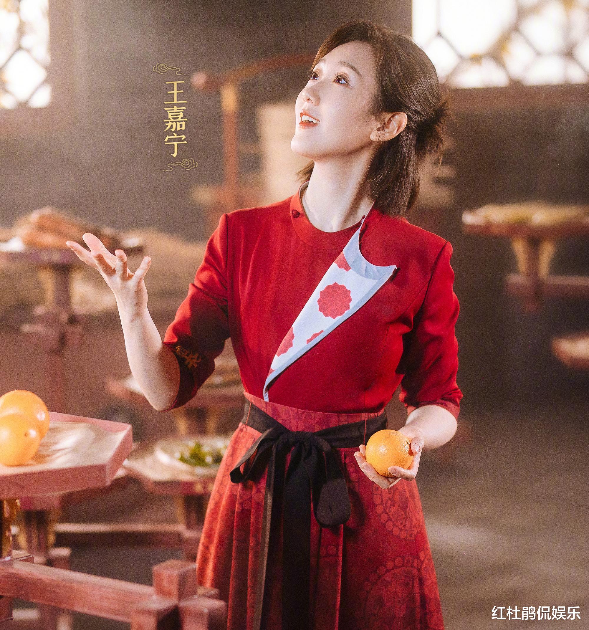 主持人|新闻主播变餐厅老板，主持人成美厨娘，朱广权与王嘉宁玩出新花样