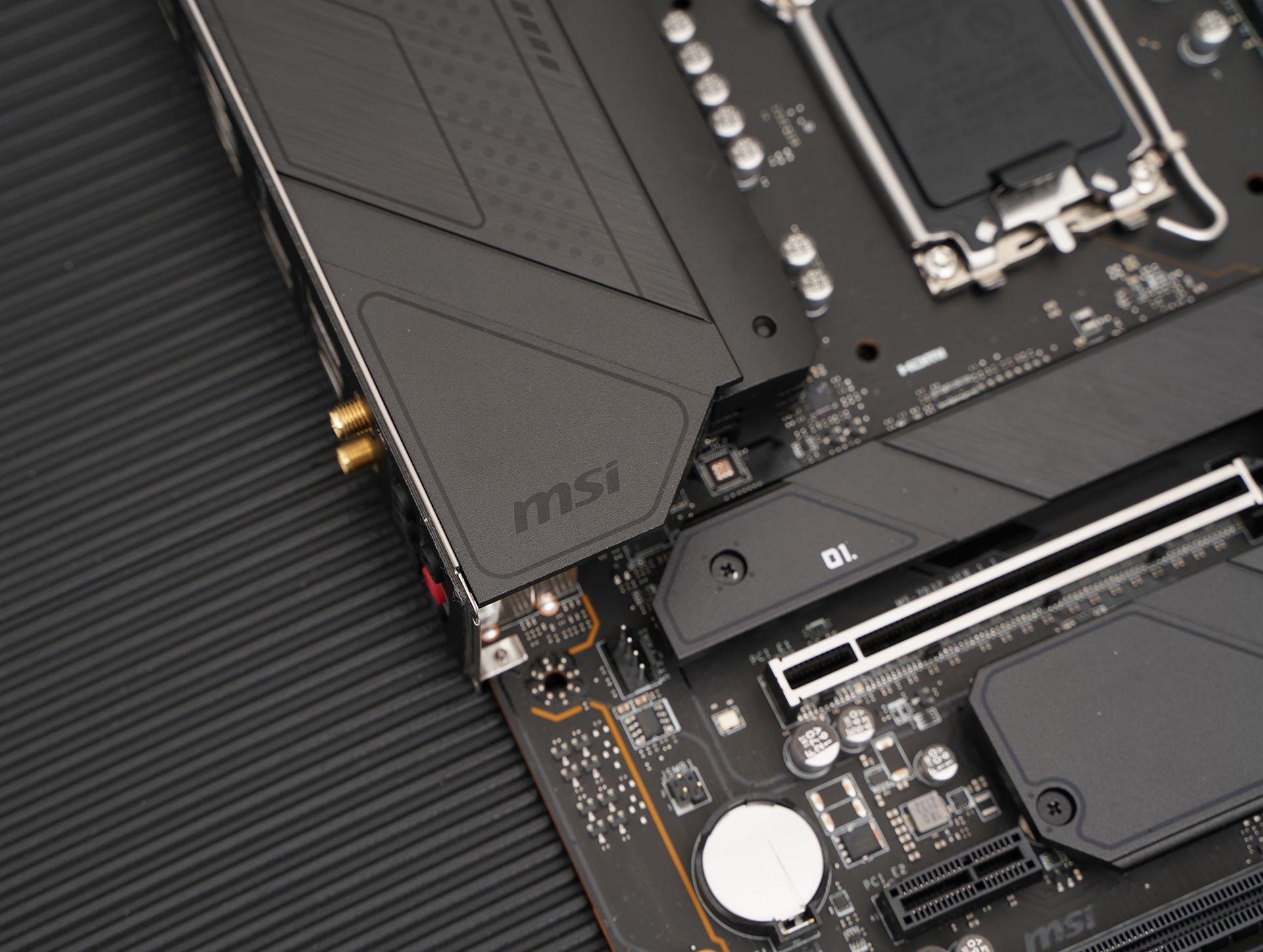 CPU|实测DDR5与DDR4内存对CPU的性能影响 这结果实在让人惊讶