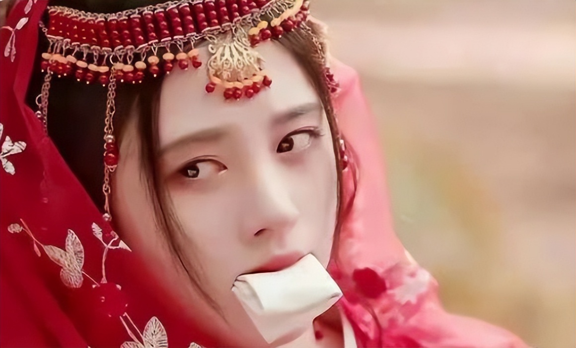 李小冉|《林深见鹿》李小冉掴多少年轻女演员的脸？给你们看看啥叫女人