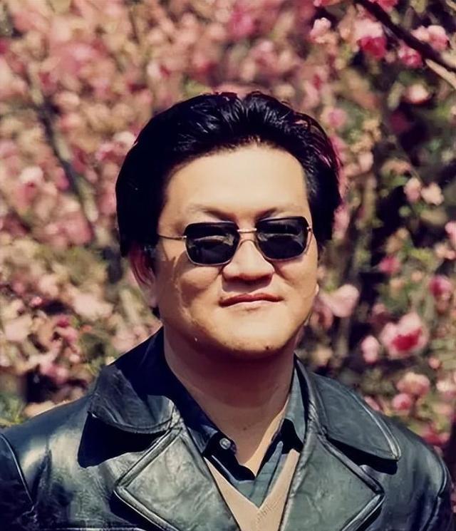 施光南离世的32年里,洪如丁从没考虑过改嫁,把抚养女儿当成动力