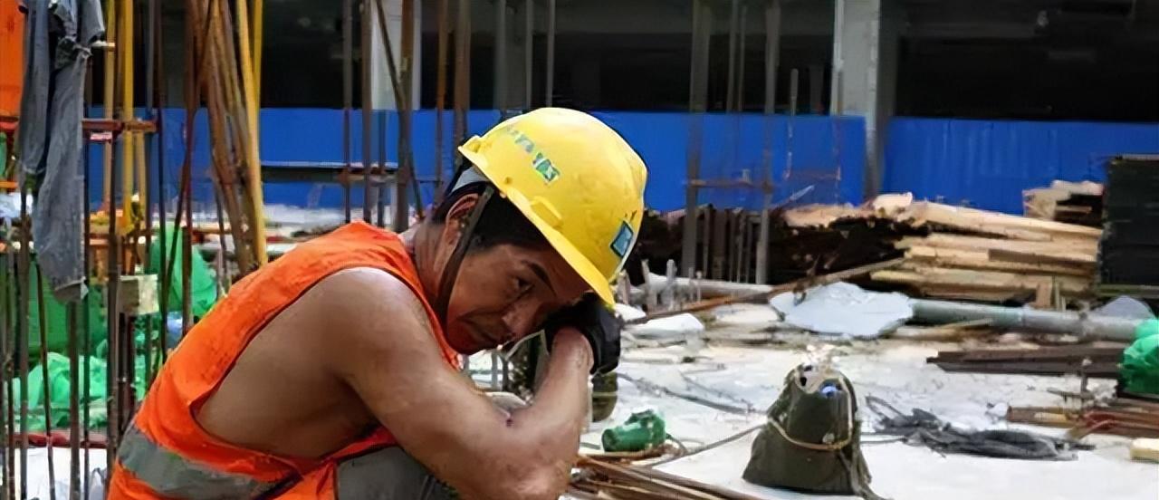 60岁农民工活活“热死”:他拼上性命挣钱,抢救4天花光所有积蓄