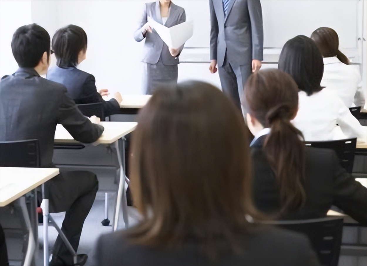 国企|国企单位年年招人，为啥大学毕业生却很少进得去？业内人给出答案