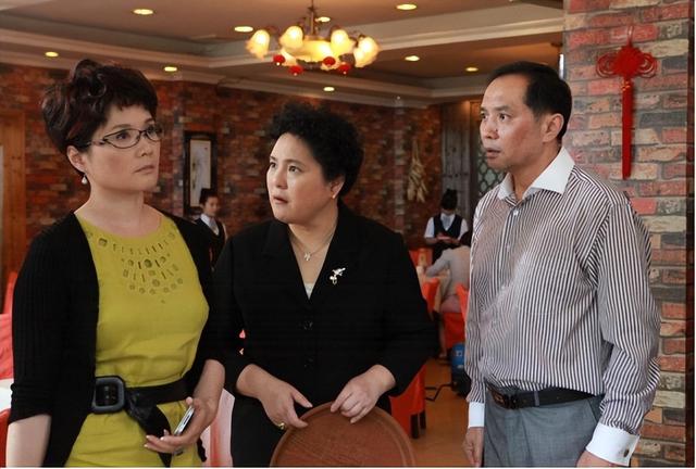 张芝华|张芝华:受不了郭凯敏满脸的嫌弃,余生不会辜负大15岁的画家