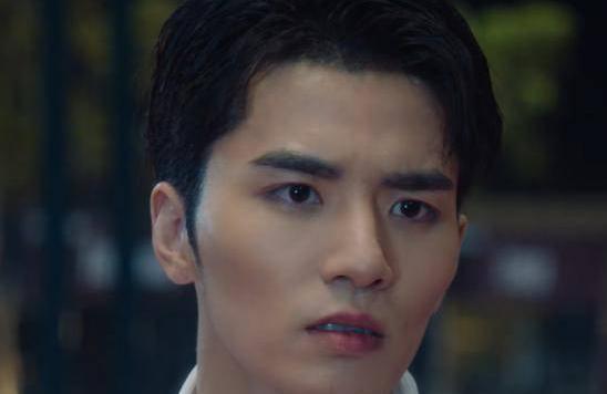 白敬亭|白敬亭置顶8年的女明星，与小9岁吴希泽恋情曝光，素颜状态惹争议