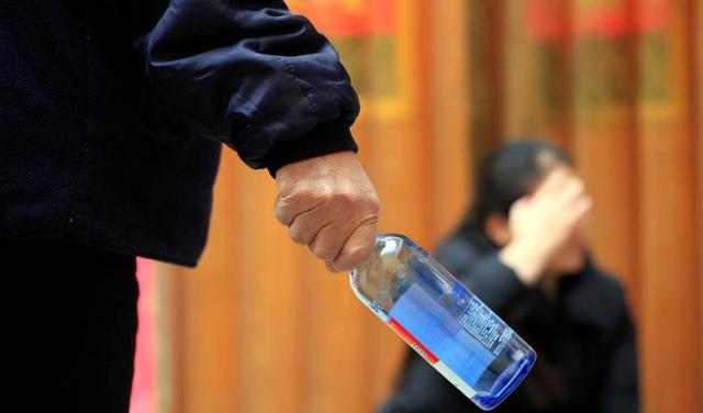 男女被家暴,请收好这份保命手册