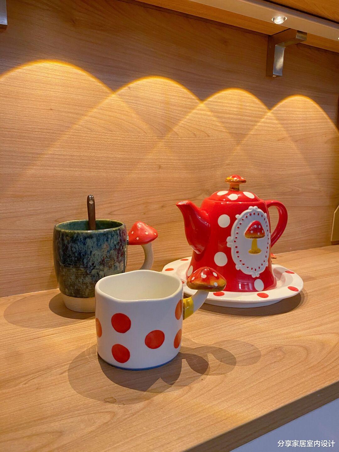 入住快半年的新房,东西越来越多,越来越充满生活气息,太喜欢了