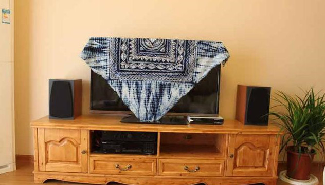 晒晒老公装修的66平新房，全屋实木家具，原生态的感觉太赞了！