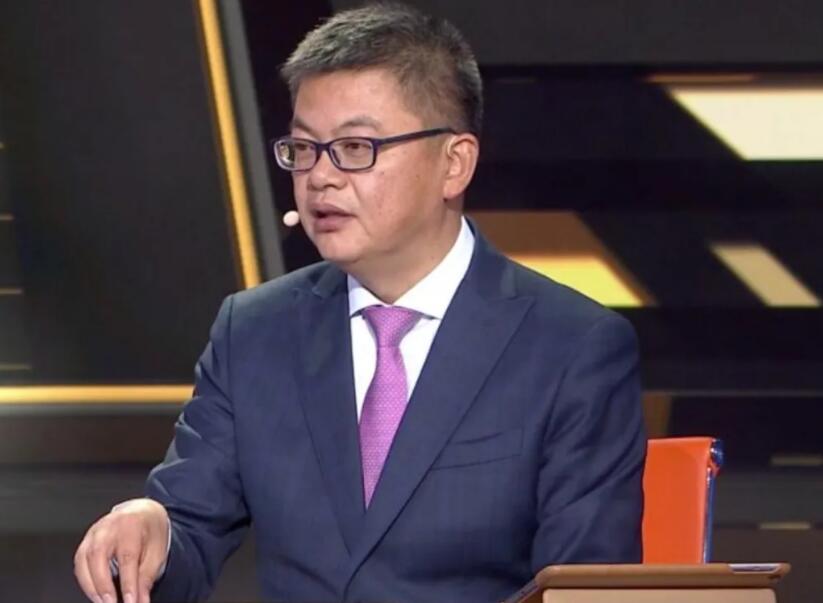 苏群|名记苏群遭质疑！口误直接攻击球员，球迷：这会让他下不了台