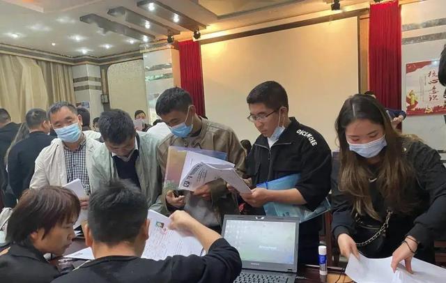 事业单位|事业单位食堂“伙食”怎么样?饭菜照片流出,与想象当中不一样