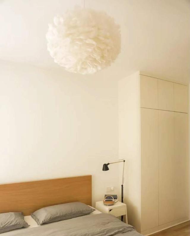 90后夫妇新家名场面,父母眼中的“家徒四壁”,却是自己的理想家