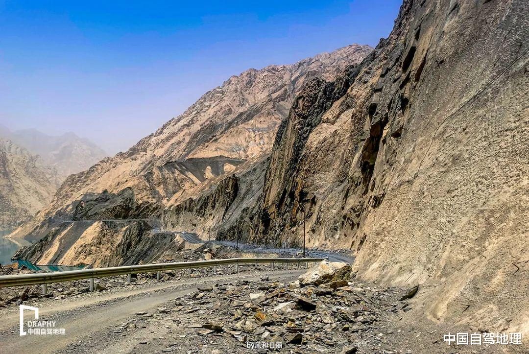 自驾|是怎样的穿越线，竟被认为惊险程度远超大部分的进藏线？|中国自驾地理