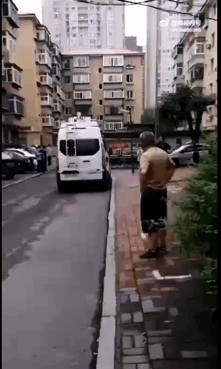 丹东93岁老人自杀事件的反常舆情
