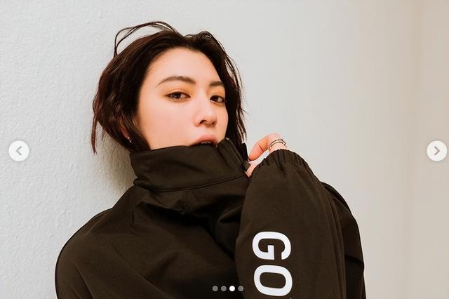 三吉彩花|《今际之国的闯关者2》三吉彩花不仅长相高冷美艳,还拥有大长腿