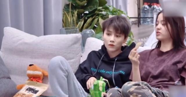 白敬亭|景甜想脱单,白敬亭让井柏然介绍女友,那些想恋爱结婚的艺人们!