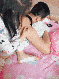 千万网红痞幼剧本翻车?接在国外的弟弟回家见男友,网友:封S吧