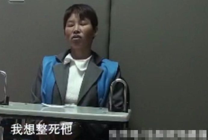 云南一男子自杀,妻子葬礼上哭晕,父亲却悄悄报警,为啥?