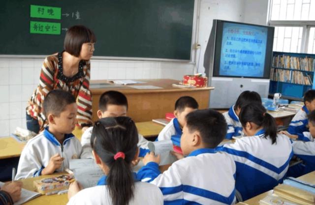 3名教师群殴14岁学生致其多处受伤，现已停课，网友愤愤不平