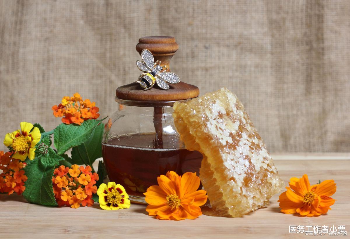 哺乳期妇女可以化妆吗?学会3招,哺乳期也可以护肤