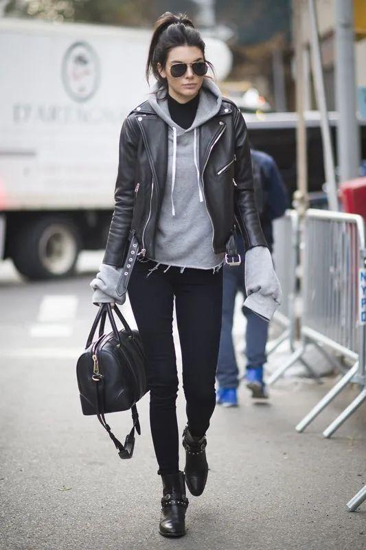 秋冬流行的机车皮夹克,搭配铅笔裤 机车靴,做个街头酷girl - 时尚资讯