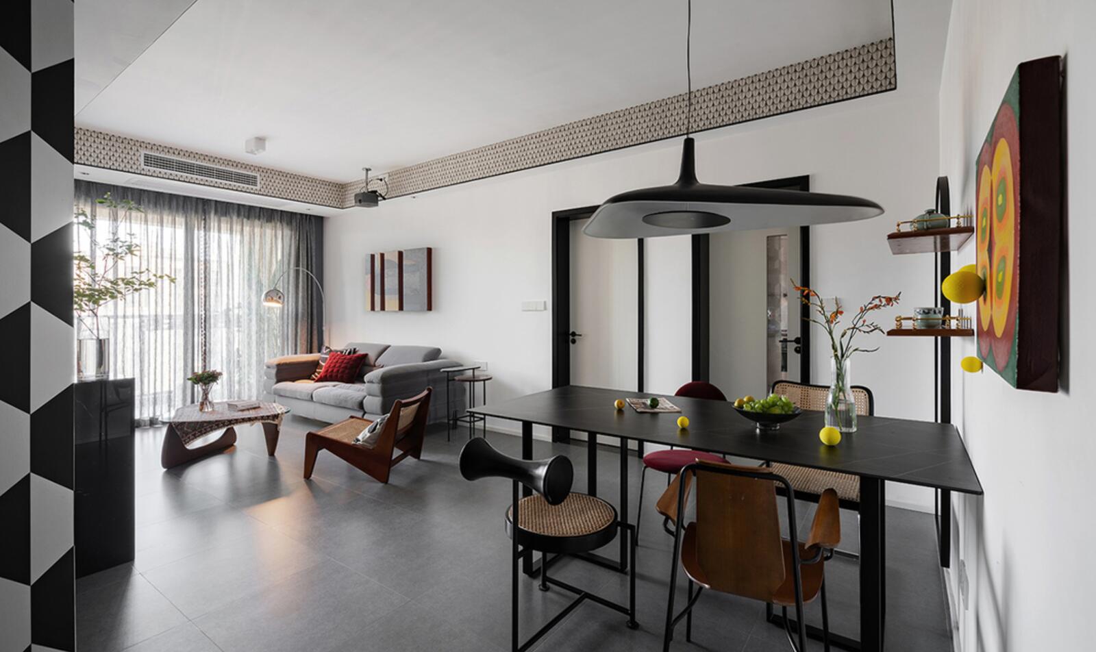 她拒绝极简,以逆常规般的方式装修新家,完工后,超有个性