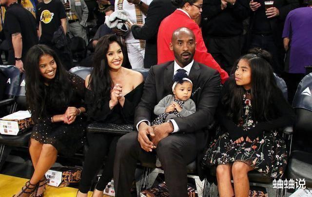 瓦妮莎|在科比面前都是装的?瓦妮莎亲生母亲爆料,带娃数月被女儿赶出家