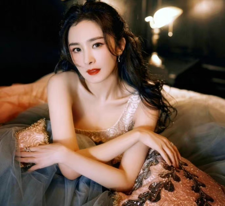 金鹰奖|金鹰奖首轮结果出炉!热巴杨紫出局,baby令人意外!