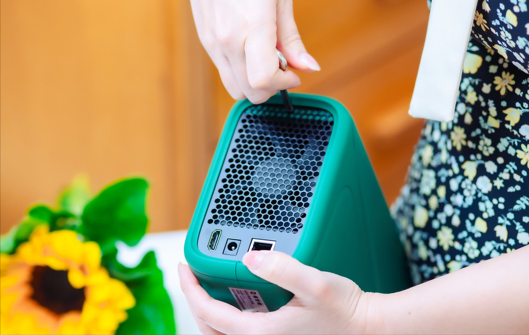 斗鱼|小姐姐可以轻松掌握的NAS！极空间Z2S，0基础入门的家庭影音+数据中心！