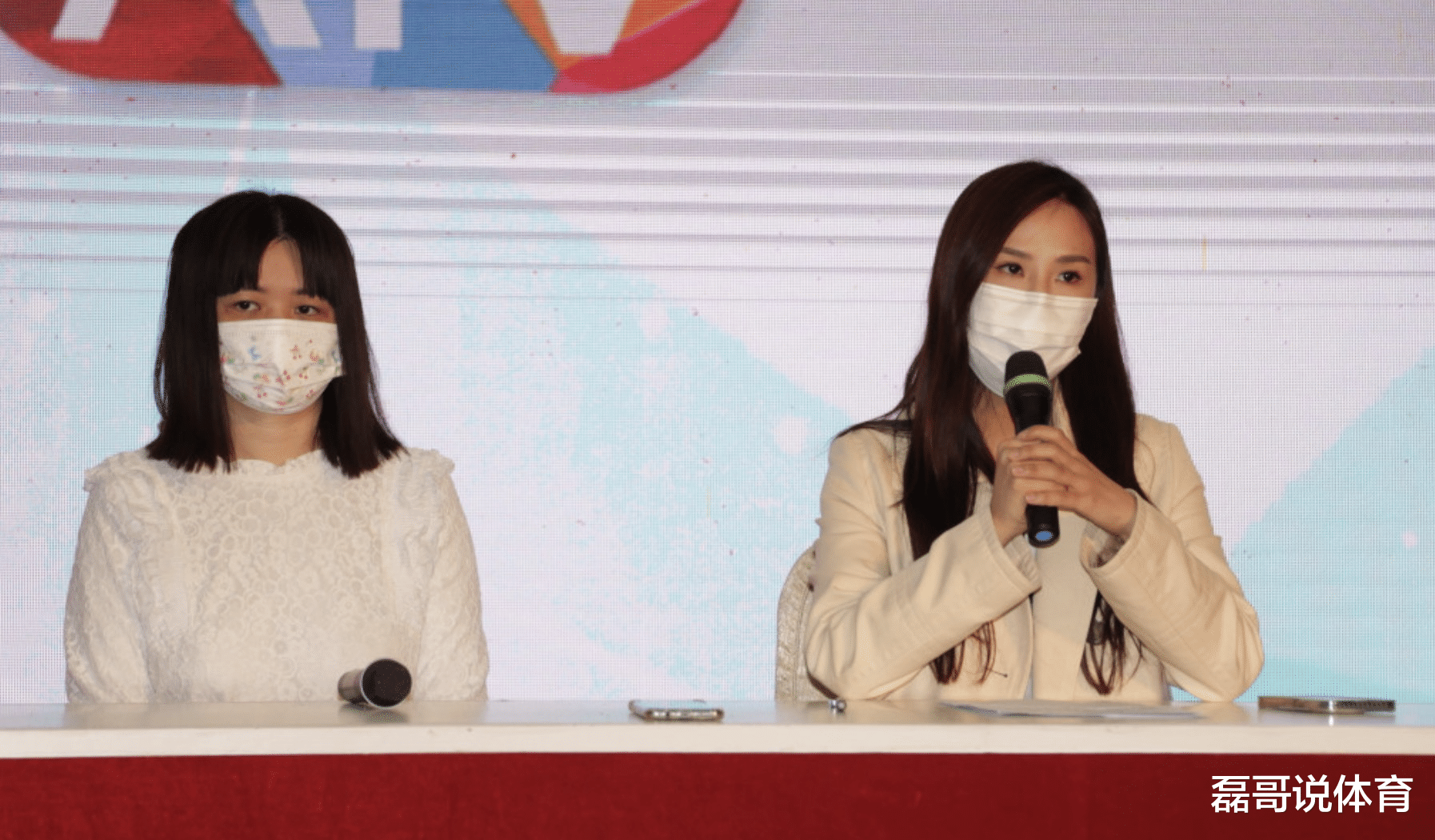 亚视一姐薛影仪做赛车女郎,无证驾驶涉嫌违法,此前曾入狱两星期