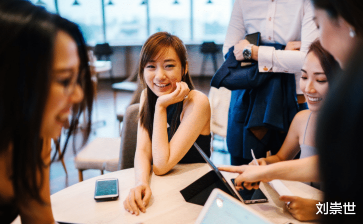 |人到中年，有些人还在做着一些简单重复的工作，成为公司高管