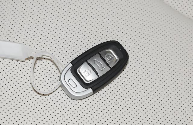 红旗E-QM5：2023款续航超600km，卖20.78万实力如何？