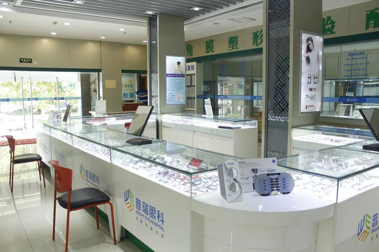 今天才知道,原来眼镜布不是用来擦眼镜的!难怪眼镜越擦越花