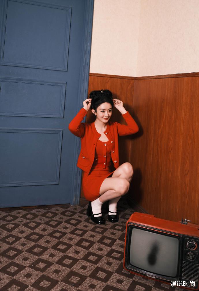 赵丽颖|赵丽颖喜提新身份!红色造型时尚又喜庆,不当手机壁纸太可惜了?