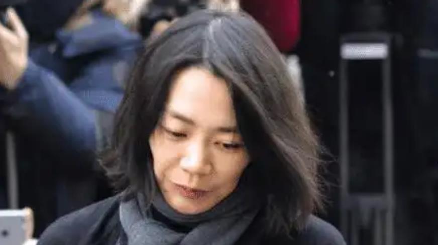 纪实“恶魔千金”赵显娥：虐待佣人家暴丈夫，因一袋坚果逼停飞机