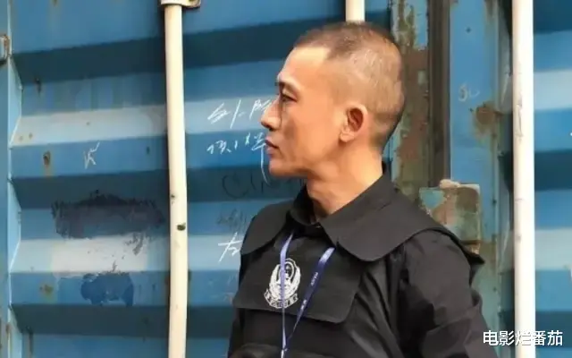 发际线|“秃顶”危机的10大男神，有人29岁发际线堪忧，有人常年戴假发套