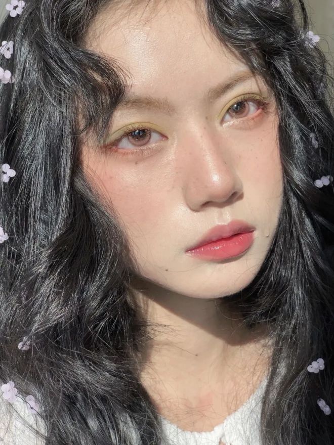小红书 当鲜花拥有生命，她们会化什么妆？