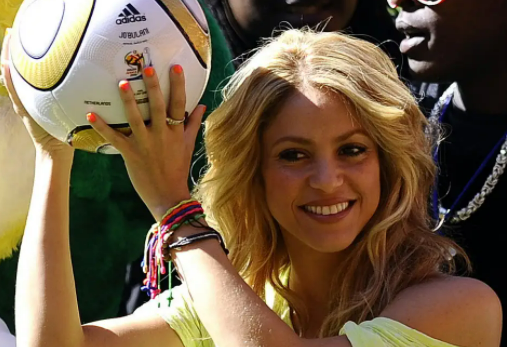 夏奇拉|猛料！曝巴萨巨星出轨，45岁夏奇拉大怒分居，12年恋情或终结