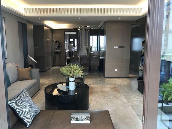 150平米的现代风格新房,装修花了40万,还没入住就忍不住晒晒