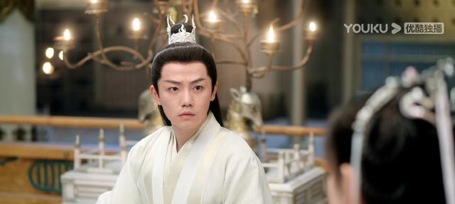 姐姐|沉香如屑：莹灯从哪里得来菡萏根下毒自伤？答案就藏在一个细节里