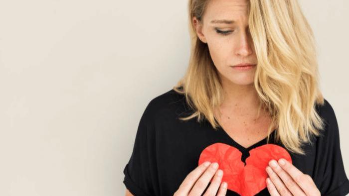 |风韵犹存的半老徐娘：与23岁的小鲜肉交往，让我心里有苦说不出