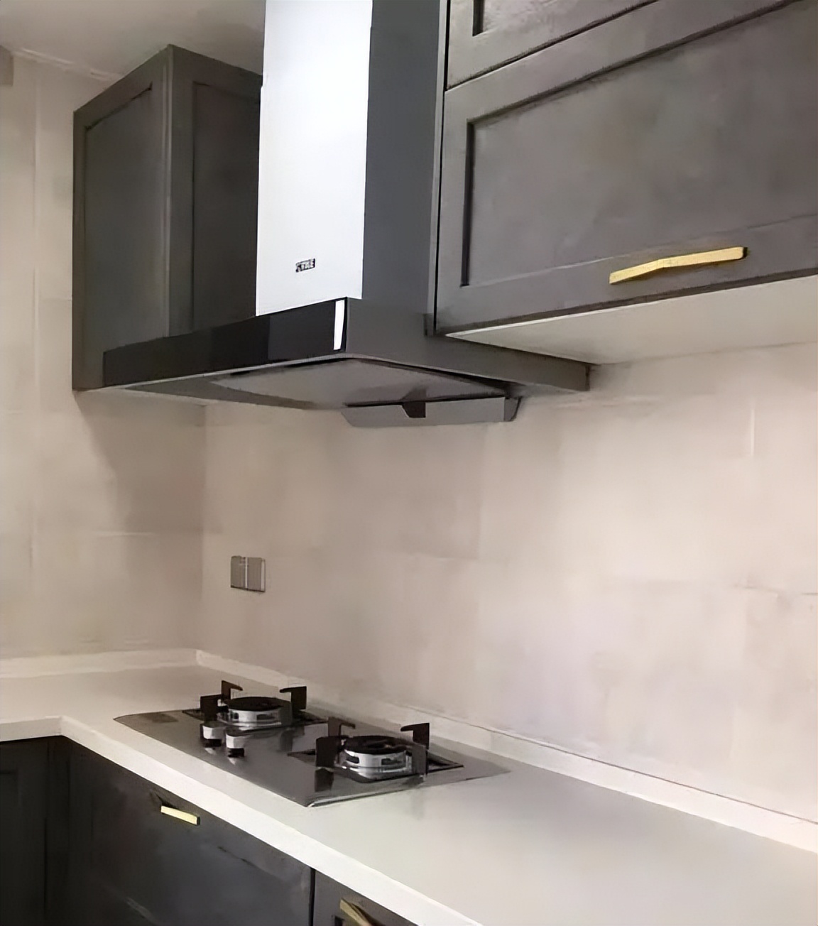 朋友家将厨房和餐厅打通,空间瞬间扩大不止一倍,榻榻米超实用!