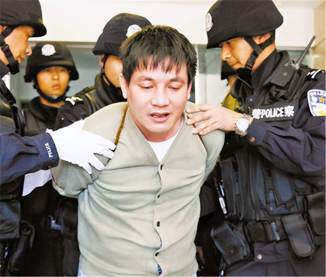 金三角毒枭糯康,执行死刑前丑态百出,他为何非要招惹中国