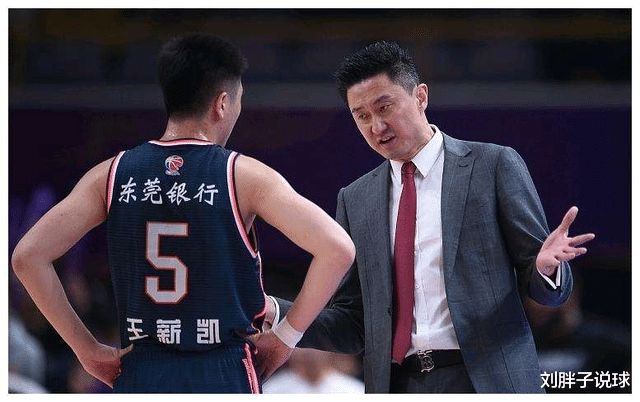 广东男篮|1点23分，汤杰被放弃！广东三冠功臣回归，杜锋季后赛拒绝爆冷